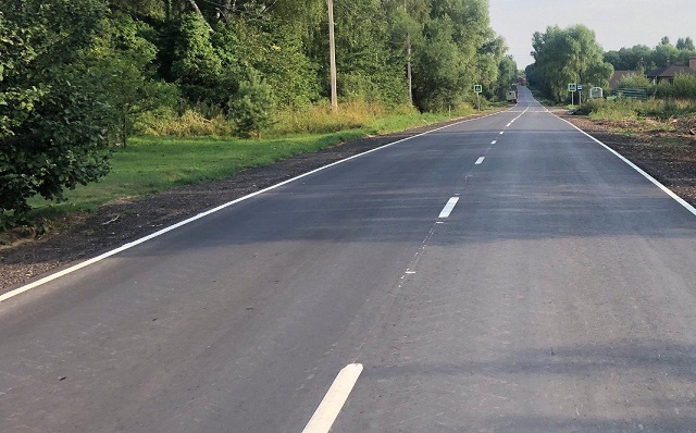 В Тверской области ведётся ремонт автодорог, которые ведут к образовательным учреждениям региона